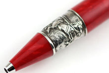 Load image into Gallery viewer, Close up to the silver band on the grip section.