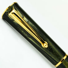 Load image into Gallery viewer, Delta Limited Edition Celluloid Papilon Emerald Green Fountain Pen - #11/100 (M Nib)