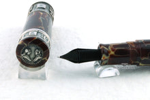 Load image into Gallery viewer, Delta La Citta Reale Reggia di Caserta Limited Edition Fountain Pen