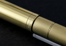 Load image into Gallery viewer, Graf von Faber Castell Anello Gold Fountain Pen - M (Floor Model)