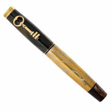 Load image into Gallery viewer, Front view of the fountain pen with the cap on.