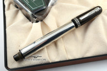 Load image into Gallery viewer, Front view of the fountain pen with the cap on.