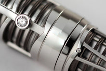 Load image into Gallery viewer, Clip Close-Up