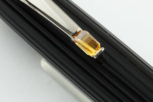 Load image into Gallery viewer, Close up to the yellow stone at the end of the clip.