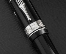 Load image into Gallery viewer, Montblanc Donation Arturo Toscanini Special Edition Fountain Pen - M