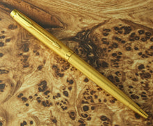 Load image into Gallery viewer, Parker 75 Vintage Grain D'orge Fountain (XF) & Ballpoint Pen Set c.1960 - Floor Model