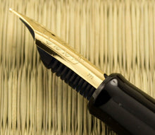 Load image into Gallery viewer, Pilot Namiki Yukari Fighting Cocks (Fighting Roosters) FP - Cr. 1992