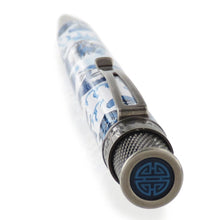 Load image into Gallery viewer, Angled top disk close up to the pen.