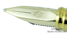 Load image into Gallery viewer, Close up to the nib with engraving: 18ct, cursive letter D, 750