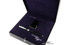 Load image into Gallery viewer, S.T. Dupont Casino Royale 2-Piece Collector Set