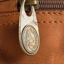 Load image into Gallery viewer, Zipper Close-Up in Tan