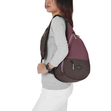 Load image into Gallery viewer, View with Model