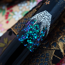 Load image into Gallery viewer, Close up to the mount fuji on the barrel. it is composed of egg shell and blue abalone shell.