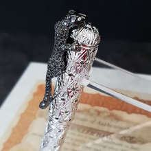 Load image into Gallery viewer, Close up to the fountain pen's cap, showing the black panther as the clip.