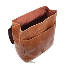 Load image into Gallery viewer, Vintage Leather Large Backpack Open Flap