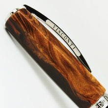 Load image into Gallery viewer, Close up to the cap's side. The clip has the word VISCONTI engraved.