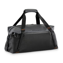 Load image into Gallery viewer, Briggs & Riley ZDX Cargo Crossbody Satchel - Black
Image of Front Angled View
	Height	Width	Depth	Weight
US	13.25"	22.25"	12"	          2.1 lbs.
EU	33.8 cm	30.5 cm	56.6 cm	 .9 kg