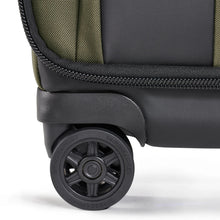 Load image into Gallery viewer, Briggs & Riley ZDX Large Expandable Spinner Luggage - Hunter Green
Closeup Image of Briggs & Riley's wheels with metal ball bearings for effortless 360° navigation and a long rolling life
	Height	Width	Depth	Weight
US	 29"	         20"	         12"	        11.4 lbs.
EU	73.7 cm	 50.8 cm	 30.5 cm	5.2 kg