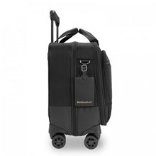 Load image into Gallery viewer, Briggs & Riley @Work Large Spinner Brief - Black
Image of Left Side Facing Panel
	Height	Width	Depth	Weight
US	15 in	17.5 in	 9 in	        8.4 lbs.
EU	38 cm	44.5 cm	 23 cm	3.8 kg