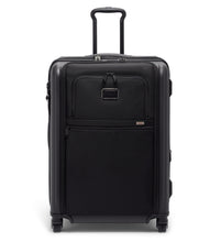 Load image into Gallery viewer, Hybrid Short Trip Expandable 4-Wheel Packing Case
