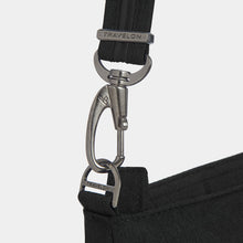 Load image into Gallery viewer, ANTI-THEFT METRO SADDLE CROSSBODY
