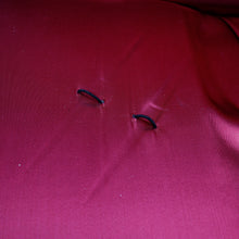 Load image into Gallery viewer, Close up to the section of the presentation box where the writing instruments are placed. There are some slight dents where each one rests.
