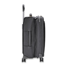 Load image into Gallery viewer, Briggs &amp; Riley Baseline Essential Carry-On Spinner - Limited Steel Gray

Side panel expanded view

Height	Width	Depth	Weight
US	22 in.	14 in.	9 in.	10 lbs.
EU	55.9 cm	35.6 cm	22.9 cm	4.6 kg
