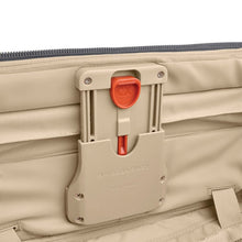 Load image into Gallery viewer, Close-up view of CX Compression mechanism shown in Expanded View.
