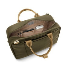 Load image into Gallery viewer, Briggs &amp; Riley Rhapsody Multi-Pocket Cabin Bag shown in Olive

Main Zip Compartment showing business organizer for your pens, cards, passport, ticket, cables, etc. 


Dimensions:  10.5 x 16.75 x 8.75 in / 26.7 x 42.5 x 22.2 cm
