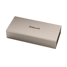Load image into Gallery viewer, Beige box with 'Pelikan' logo on a white background.
