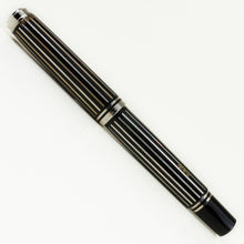 Load image into Gallery viewer, Pelikan M805 Royal Platinum Limited Edition Fountain Pen
