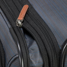 Load image into Gallery viewer, Close up to the  expandable  zipper. 
