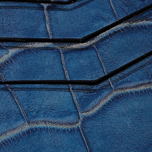 Load image into Gallery viewer, S.T. Dupont Atelier Le Grand Card Holder - Blue:  Close Up on leather
