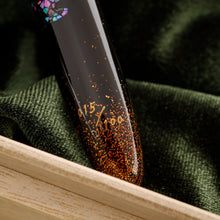 Load image into Gallery viewer, Taccia Empress Fujiyama (Mount Fuji) Limited Edition Fountain Pen - Medium
