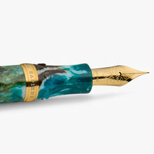 Load image into Gallery viewer, Nib close up of the  Eagle Bule Fountain Pen
