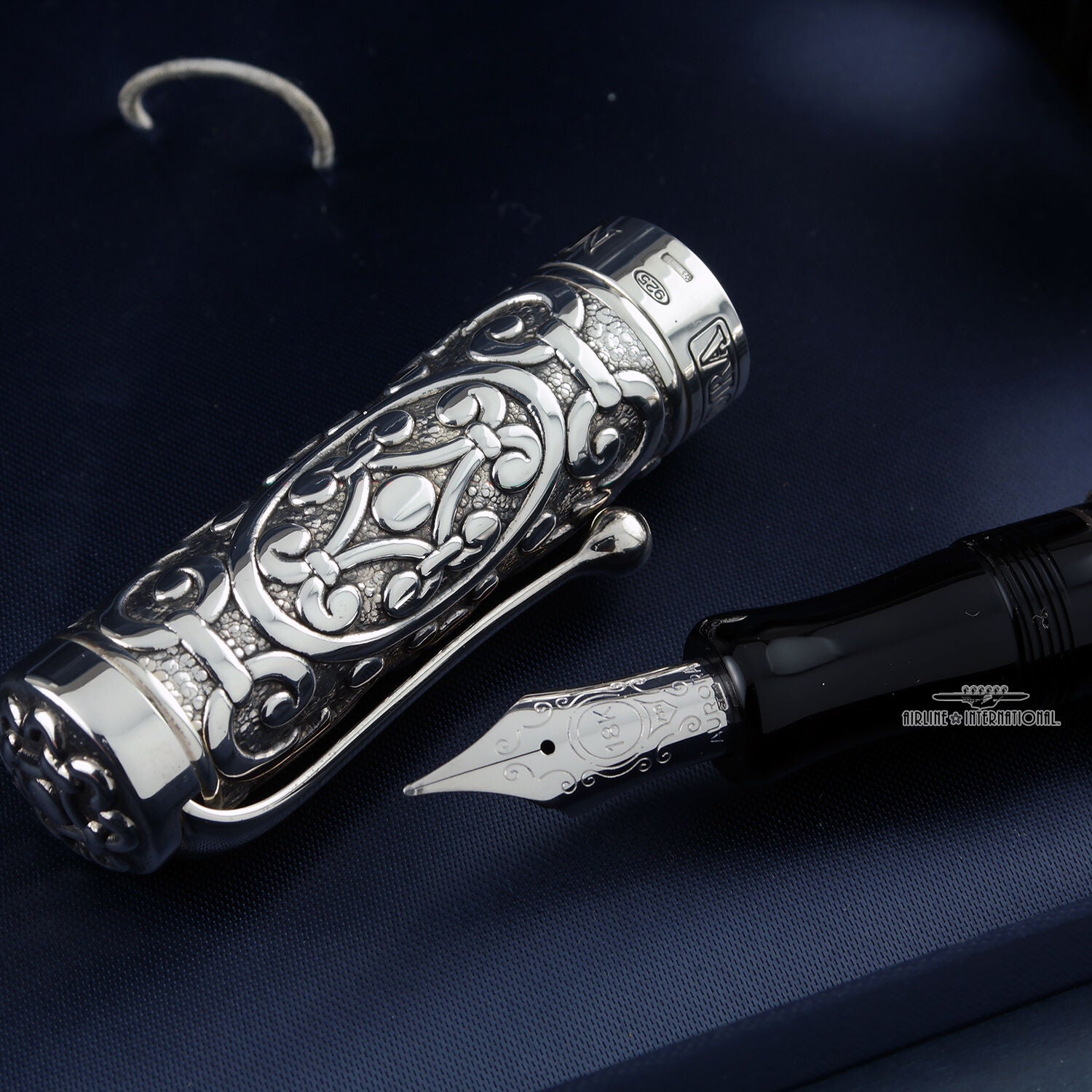 fontaine ルビー・エメラルド・ラズベリー・パイナップル Aurora Benvenuto Cellini Limited Edition Fountain Pen