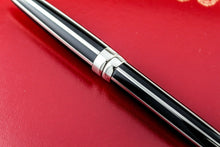 Load image into Gallery viewer, Cartier Calligraphy Limited Edition Fountain Pen - 1.5 mm Nib
