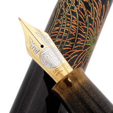 Load image into Gallery viewer, Danitrio GK-1013 Genkai &quot;Fireworks (Summer of Four Seasons)&quot; Limited Edition Fountain Pen Nib Close Up (18k-750)

