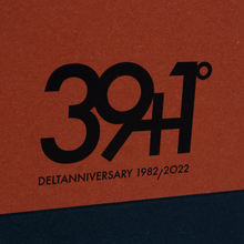Load image into Gallery viewer, Delta 39+1 Anniversary 1982/2022 Fountain Pen 18K Nib
