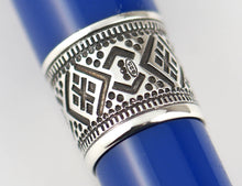 Load image into Gallery viewer, Close up to the cap band with engraved decorations and silver 925 hallmark stamp.
