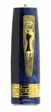 Load image into Gallery viewer, Front view of the fountain pen's cap.

