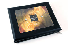 Load image into Gallery viewer, Angled view of the presentation box with the lid closed.
