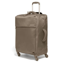 Load image into Gallery viewer, Lipault Original Plume Spinner 65/24 Mid-size Luggage

