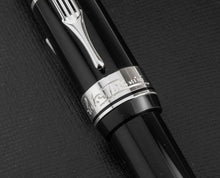 Load image into Gallery viewer, Montblanc Donation Arturo Toscanini Special Edition Fountain Pen - M
