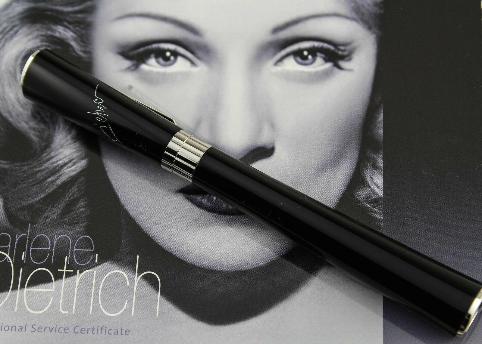 限定モデル　モンブラン 万年筆　Marlene Dietrich Montblanc Marlene Dietrich Special Edition Ballpoint Pen
