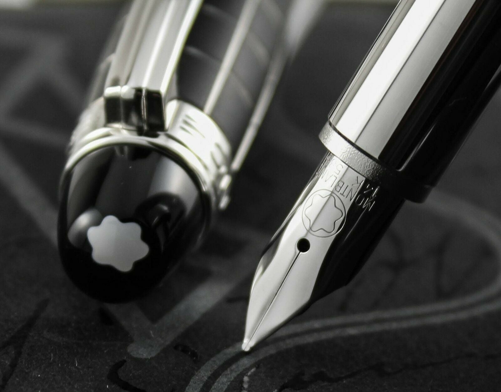 MONTBLANC Starwalker l-rubber ボールペン Montblanc Starwalker Metal Rubber Line Ballpoint Pen Black ID