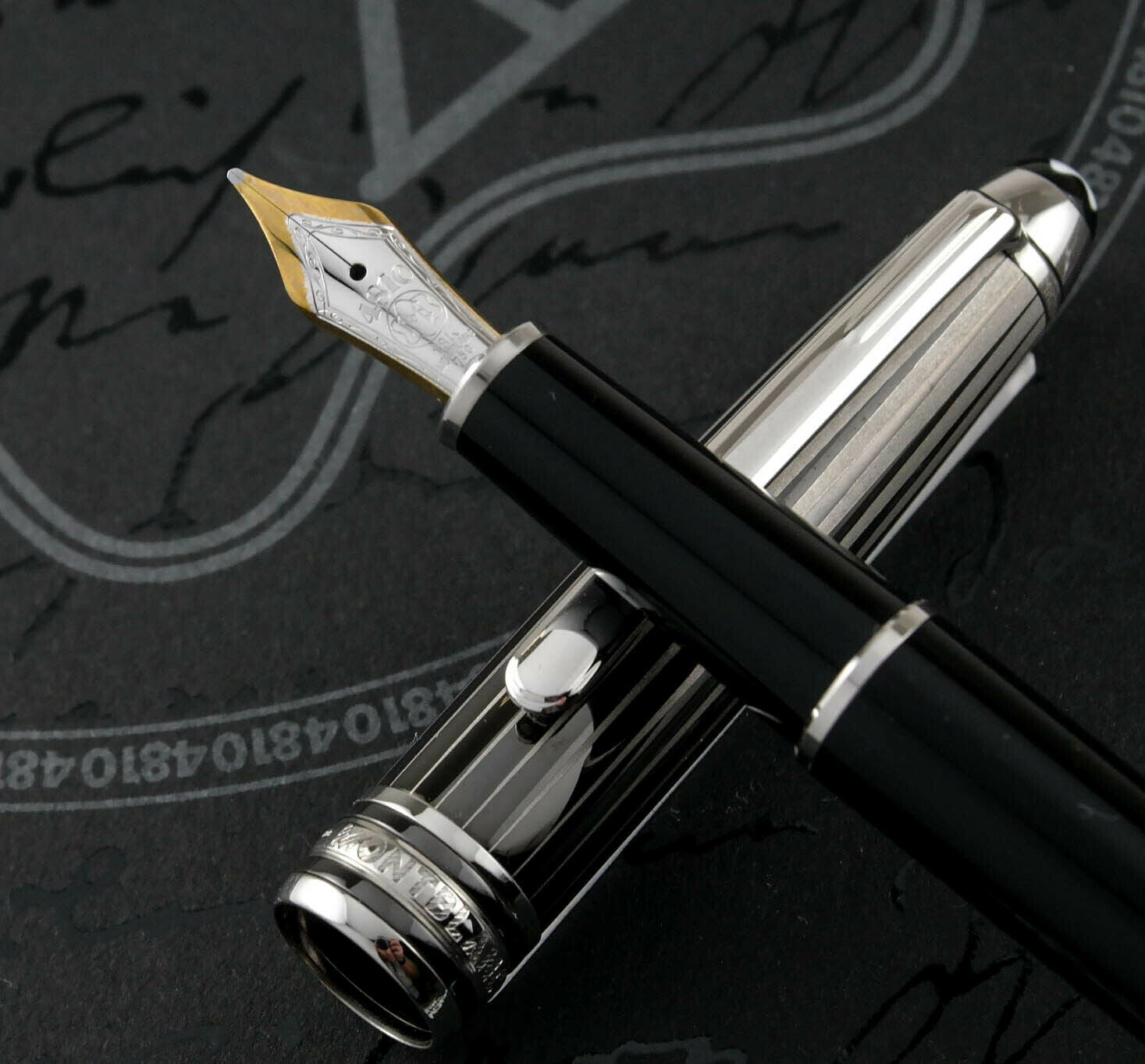 Montblanc Solitaire Doue Black and White Fountain Pen - M