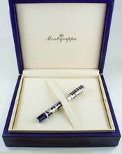 Load image into Gallery viewer, The fountain pen arranged in the presentation box.
