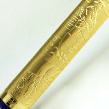 Load image into Gallery viewer, Close up to the engraved pen body
