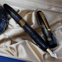 Load image into Gallery viewer, Namiki Yukari Maki-e Fountain Pen Ginkgo ( Namiki 限定【銀杏】2022)
